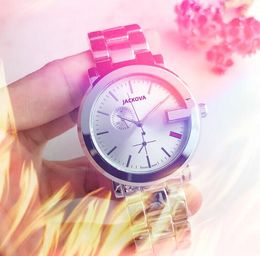 Famous classic designer style Luxury Fashion Crystal Men Watches Women Quartz Ladies Quartz Business Superior Quality Wristwatches factory montre de luxe