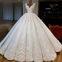 2022 Arabic Gorgeous Ball Gown Wedding Dresses V Neck Lace Appliques 3D Floral Flowers Sleeveless Floor Length Puffy Tulle Open Back Bridal Gowns