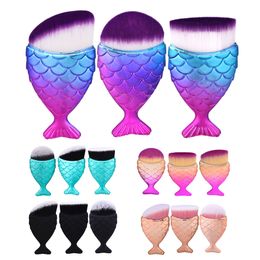 New Mermaid Fish Scale Makeup Fishtail Bottom Powder Blusher Cosmetic Brush