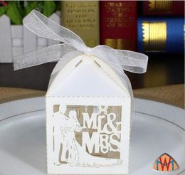 100pcs Laser Cut Hollow Bride and Groom Mr&Mrs Ribbon Wedding Party Baby Shower Favor Gift Ribbon Candy Box Boxes