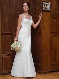 Vintage Lace Mermaid Wedding Dresses V-Neck Sleeveless Zipper Back with Buttons Pleats Tulle with Applique Bridal Gowns Sheer neckline Cheap