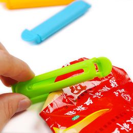Tools Keep Innovation Of Food Fresh Plastic Bag Sealing Clip New Style Free Shipping (Random Color)