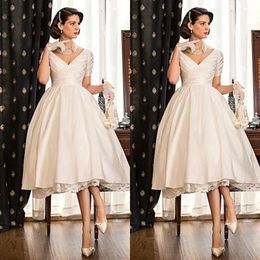 Elegant Short Wedding Dresses Lace Satin Tea Length Puffy Wedding Gowns Duabi Arab Short Sleeve Ball Gown V-neck Ruched