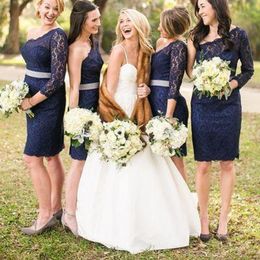 Vintage Short Lace Bridesmaid Dresses Sheath Column Dark Navy Blue Illusion One Shoulder Single Sleeve Wedding Party Gowns Silver Sash