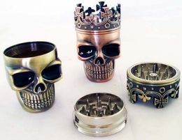part king UK - Smoking Accessories Metal King Skull Tobacco Herb Grinder 3-Part Spice Crusher Hand Muller Plastic Grinders Magnetic with Sifter