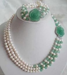 White Akoya Pearl Natural Emerald Necklace Bracelet Set