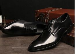 Итальянская роскошь дизайнер формальный мужских платья обуви натуральной кожи черной основные квартир для мужчин свадебного офиса
