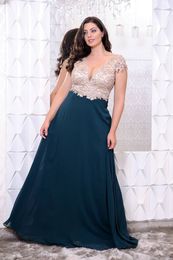 Charming Plus Size Evening Dresses Deep V-Neck Beading Prom Gowns A-Line Floor Length Chiffon Appliques Formal Dress