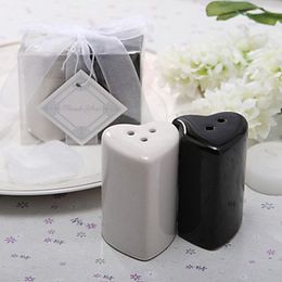 Kitchen Tools Heart Black&White Ceramic Salt And Pepper Shaker Wedding Souvenirs For Guests Favour