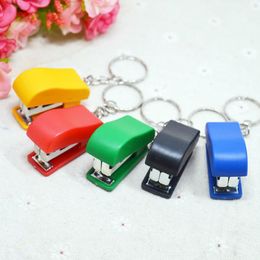 2017 New Wholesale Portable Stapler Staples Use For School Office Keychain mini Stapler Office Supplies free shipping