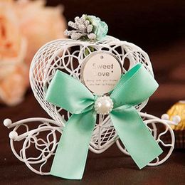 Europen Style Iron Small Cinderella Carriage Candy Box Baby Shower Favour Love Heart Candy Boxes Wedding Decor Party Supplies ZA1303