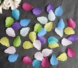 500pcs 20mm Beautiful Frosted Acrylic Flower Petal Beads Bead With Hole For Hair Peice Tiaras Jewelry Scrapbooking Craft DIY