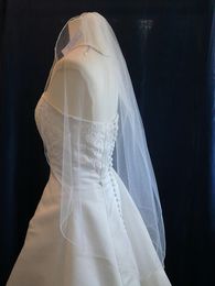 New Best Selling Elegant Luxury Real Image Veils One Layer Fingertip Length Bridal Veil With Pencil Edge Wedding Veil Bridal Accessories