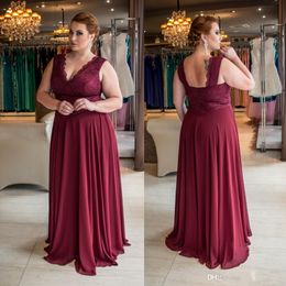 Plus Size Special Occasion Stunning Burgundy Lace Evening Dresses V-Neck A Line Cheap Prom Gowns Floor Length Chiffon Formal Dress