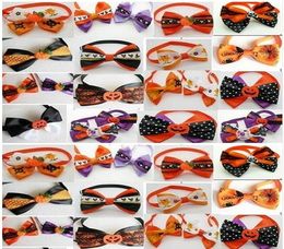(100pcs/lot) 2019 Halloween Christmas Holiday Pet Puppy Dog Cat Bow Ties Cute Neckties Collar Accessories Grooming Supplies Y920