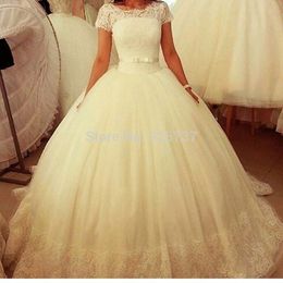 Vestidos De Novias Lace Tulle Modest Wedding Dresses with Short Cap Sleeves Ball Gown Puffy Bridal Gowns Sheer Illusion Neckline Plus Size