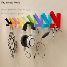 Wholesale 100pcs Coat Bag Hat Hanger Wall Dector Hot Sale Fashion Arrow Shape Wood Hooks