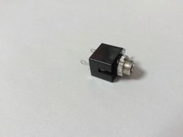 200pcs New 3.5mm 1/8 Mono Female Switched Socket Solder Panel Jack connector