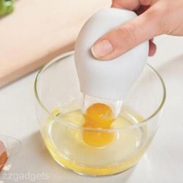 Home Kitchen Creative Tools DIY Egg Yolk White Seperator Suction Divider Philtre #R671