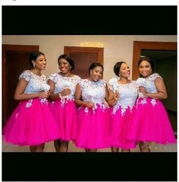 Nigerian White And Fushia Lace Applique Bridesmaid Dresses Cap Sleeve Knee Length Puffy Maid Of Honor Gowns Plus Size Wedding Guest Dresses