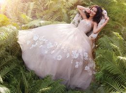 Designer 3D Flower Applique Wedding Dresses Layered Tulle Wedding Gown 2019 Beaded Bridal Dress vestido de Novia Princess Ball Gown Custom