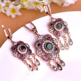 Wholesale-2016 Vintage Turkish Jewelry Sets Green Flower Pendant Antique Gold Plated Princess Hooks Long Pendientes Necklace Earrings Set