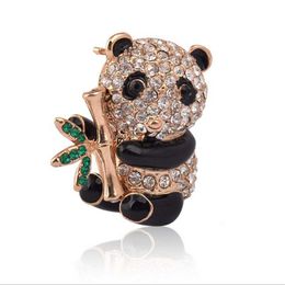 2016 Korea New Listing Fashion Delicate rhinestone panda Brooch For Jewelry Wholesale Pins brooch