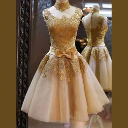 2018 Elegant Homecoming Dresses For Teens High Neck Sheer Neck With Gold Applique Short Prom Dresses Tiered With Bow Sash Cocktail2016