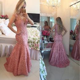 Evening Plunging Sexy Dresses Lace Applique Beaded Mermaid Prom Gowns Sheer Back Sweep Train Custom Made Formal Ocn Dress Charming