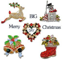 Fashion 10 Styles Christmas ladies brooches Pin boot Bell Snowman reindeer brooch Pins Sleigh Wreath diamante brooches wholesale china