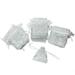 Wholesale- New 50pcs/Lot Christmas Snowflaker Organza Candy Gift Bag Xmas Wedding Party Favors Decoration Supplies