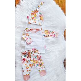 New INS Baby Girls Sets Fashion Flowers Long Sleeve T Shirts +Flowers Pants+Hat 3Pcs Suit Newborn Bodysuit Set Children Clothes