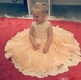 Cute Princess Yellow Lace Applique Flower Girl Dresses 2017 Crew Sleeveless Tulle Ball Gown Girls Pageant Gowns Baby Communion Dresses