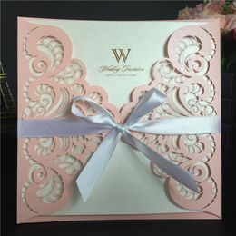 -2019 rosa Laser geschnittene Hochzeits-Einladungs-Karten mit Band-Blumen-Verpflichtung für Heirat-Geburtstagsfeier-Karten
