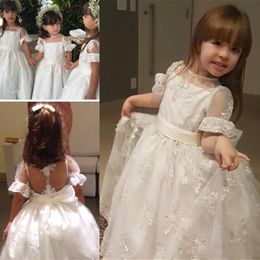 Lovely White Short Sleeve Flower Girl Dresses For Wedding Lace Applique Sheer Neck Princess Girls Pageant Gowns Kids Communion Dresses