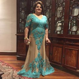 Plus Size Mother of the Bride Dresses V Neck Illusion Half Sleeves Turquoise Teal Lace Appliques Champagne Tulle Wedding Guest Gowns