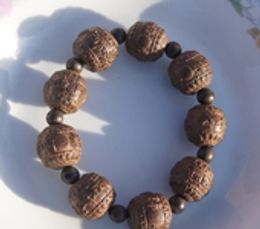 Red sandalwood beads hand-carved buddhist rosary six-word mantra (exorcism) bracelet.