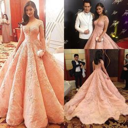 2017 Pink Off Shoulder Prom Dresses Red Carpet Floor Length Ruffles Evening Gowns Long Women Retro Lace Sweep Train Celebrity Party Dresses