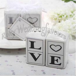 100Sets LOVE Salt & Pepper Shakers Bridal Shower Ceramic Wedding Favours Anniversary Souvenirs Shower Party Supplie