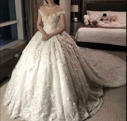 Lusso Off spalla 2016 Abiti da sposa Abito da ballo Abiti da sposa senza maniche con applique 3D con cerniera posteriore Sweep Train Abito da sposa