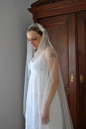 New Best Sale For Wedding Dresses Fashion Designer White Ivory Waltz Cut Edge Veil Mantilla veil Bridal Head Pieces