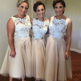 Gorgeous Plus Size Bridesmaid Dresses Under Knee Length Ivory Lace Appliques Champagne Tulle Sleeveless Maid of Honour Gowns for Wedding