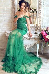 Gorgeous Green Mermaid Prom Dresses V-Neck Lace-Applique Sequins Beaded Sexy Sleeveless Party Dress Glamorous Long Tail Tulle Evening Gowns