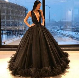 Arabic Sexy Backless Ball Gown Black Tulle Prom Dresses Long Ruched Deep V Neck Party Prom Gowns Custom Made Simple