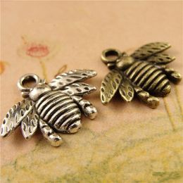 Mini bee Charms small pendant necklace pendant bracelet pendant Jewellery charms two Colour options 17 * 21mm hot handmade A0631