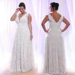 Stylish Plus Size Lace Wedding Dresses Deep V-Neck A-Line Bohemian Backless Wedding Dress Floor Length Beach Bridal Gowns