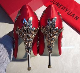 grossista spedizione gratuita grande vendita scarpa da sposa rossa damigella d'onore scarpa da sposa signora 2017 primavera nuove scarpe con tacco a punta in raso da donna