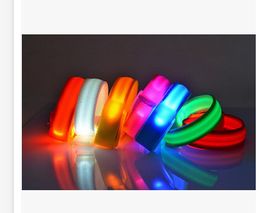 8 colors optional outdoor LED light arm with safety arm wrist strap with luminous luminous hands with mixed batch