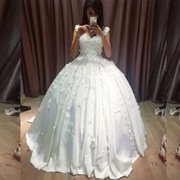 Wedding Gorgeous Ball Gown Wedding Dresses V Neck Sleeveless 3D Floral Appliques Puffy Bridal Gowns Custom Made High Quality