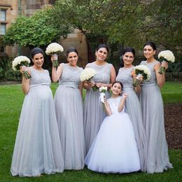 Silver Lace Tulle Long Bridesmaid Dresses Modest Sleeveless Beads Lace Appliques A-line Maids of Honor Dress Custom Made New Arrival